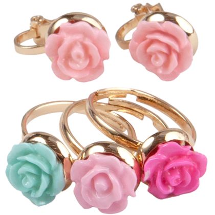 Ringe und Ohrringe Rose