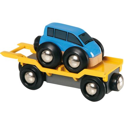 Autotransporter mit Rampe