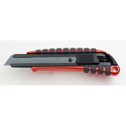 NT        Cutter 18 mm